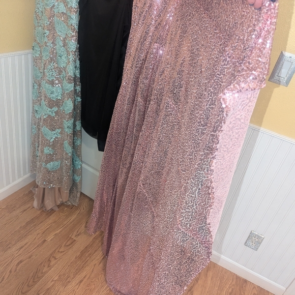 Custom made formal dress - Picture 6 of 9